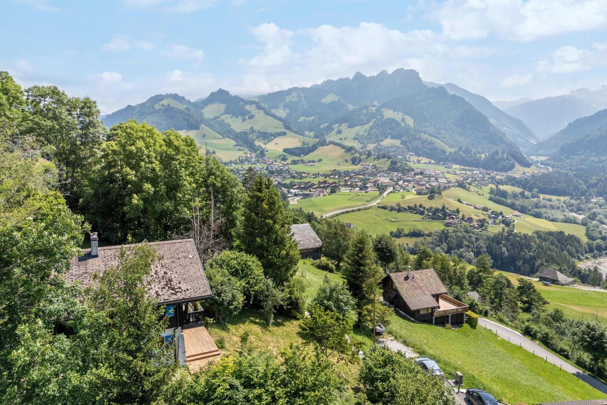 Chalet With A Breathtaking View - Gruyere Region Villa Cresuz Exterior photo